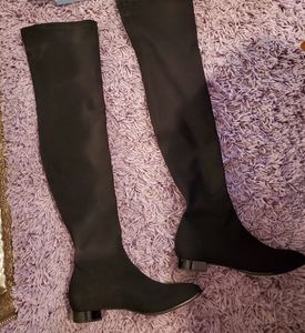 Black over knee flat stretching boots